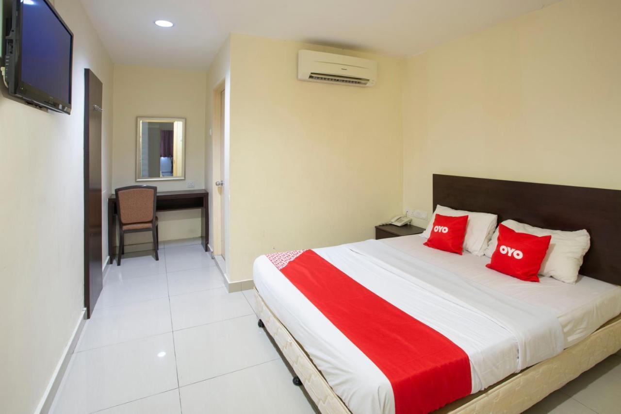 Oyo 89966 Green World Hotel @ Seri Putra Kajang Εξωτερικό φωτογραφία