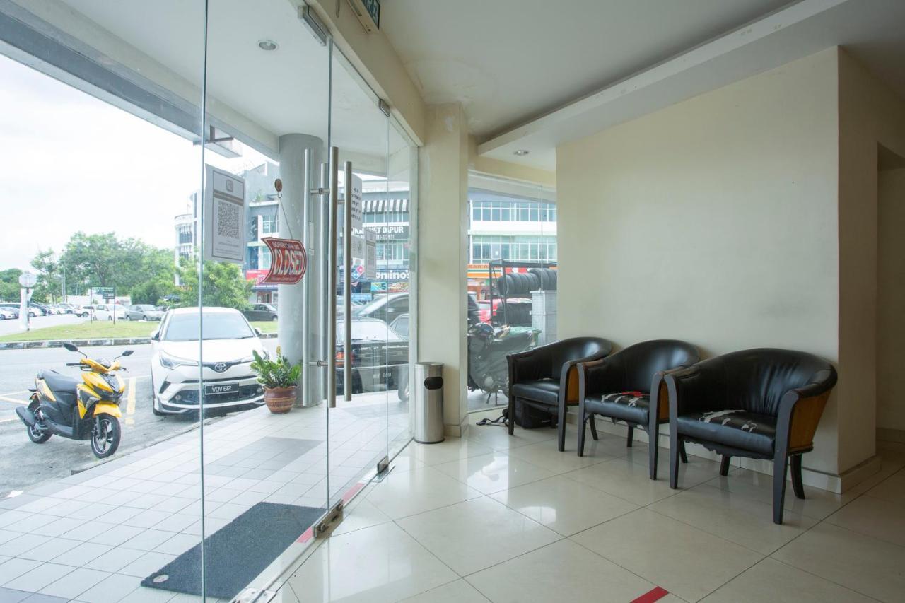 Oyo 89966 Green World Hotel @ Seri Putra Kajang Εξωτερικό φωτογραφία
