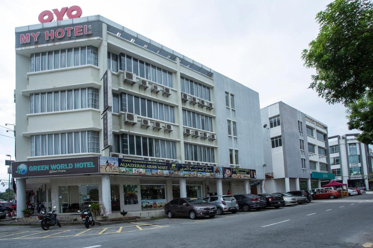Oyo 89966 Green World Hotel @ Seri Putra Kajang Εξωτερικό φωτογραφία