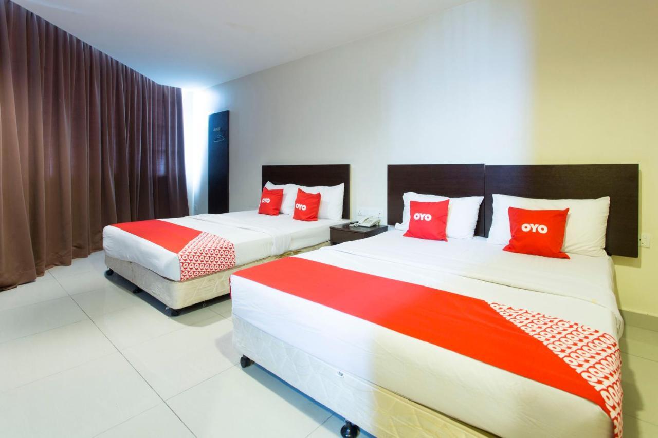 Oyo 89966 Green World Hotel @ Seri Putra Kajang Εξωτερικό φωτογραφία