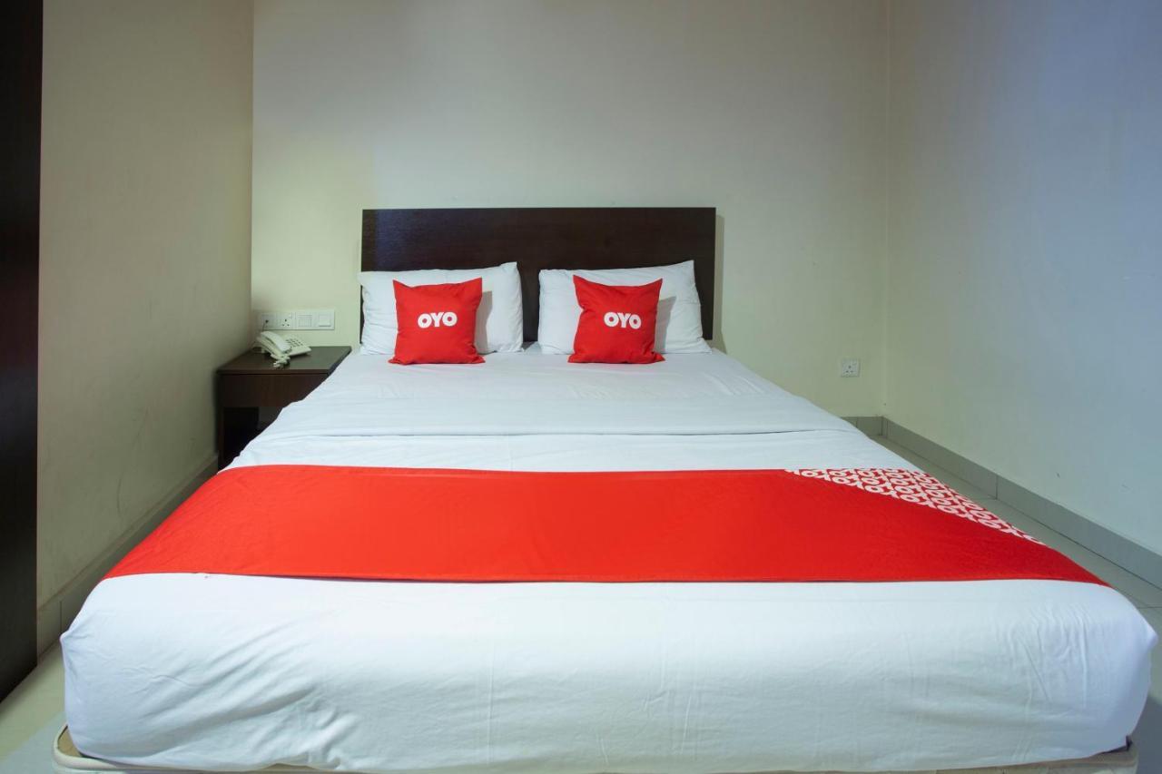 Oyo 89966 Green World Hotel @ Seri Putra Kajang Εξωτερικό φωτογραφία