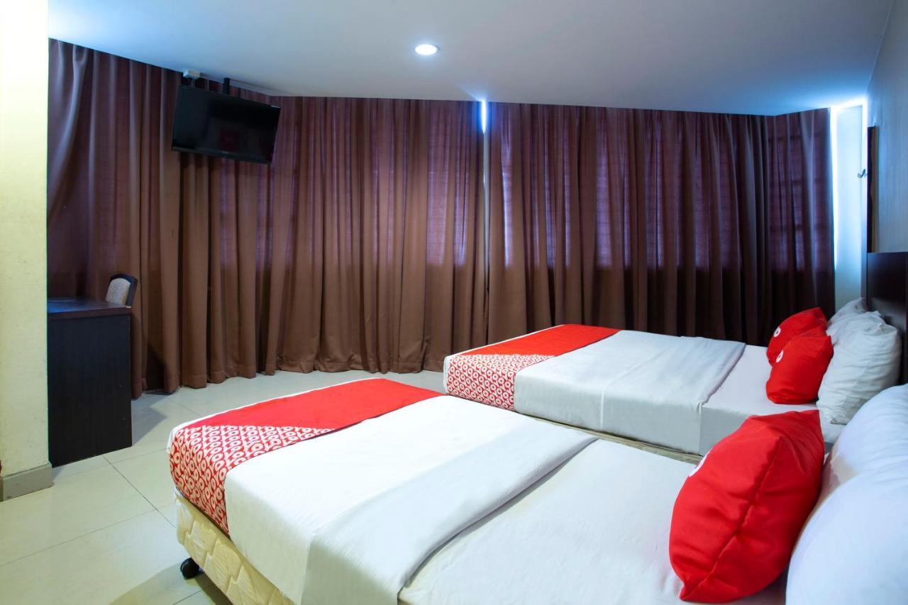Oyo 89966 Green World Hotel @ Seri Putra Kajang Εξωτερικό φωτογραφία