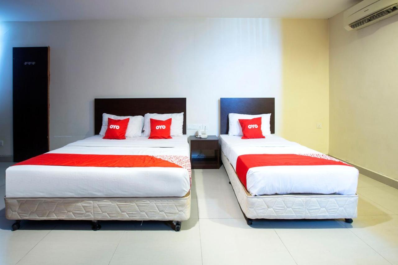 Oyo 89966 Green World Hotel @ Seri Putra Kajang Εξωτερικό φωτογραφία